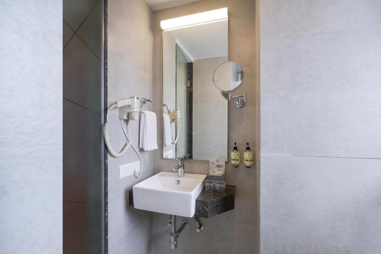 Lemon Tree Hotel, Kalina Bkc, Bombaj Zewnętrze zdjęcie